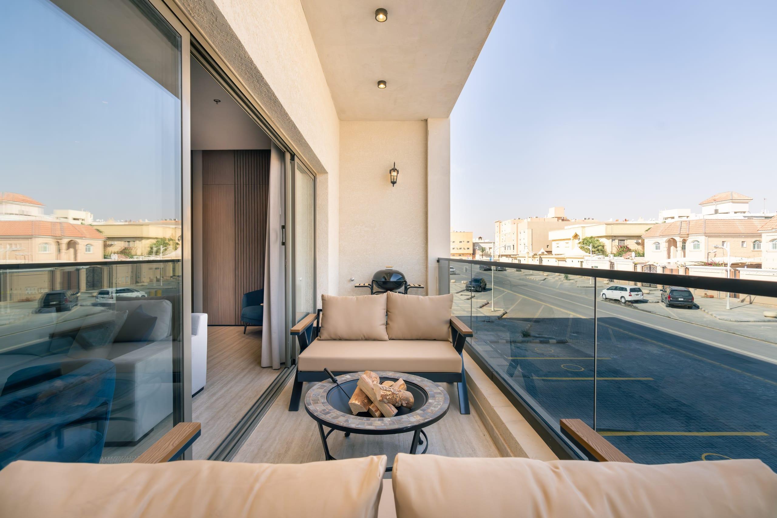 Apartment 08 — 14