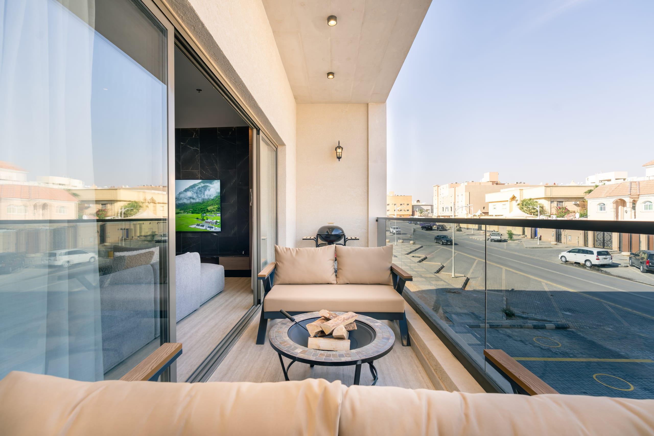 Apartment 04 — 14